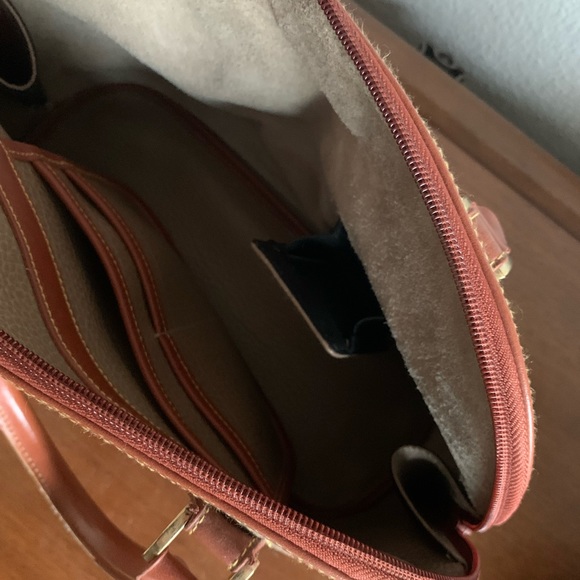 Handbag - Picture 7 of 7